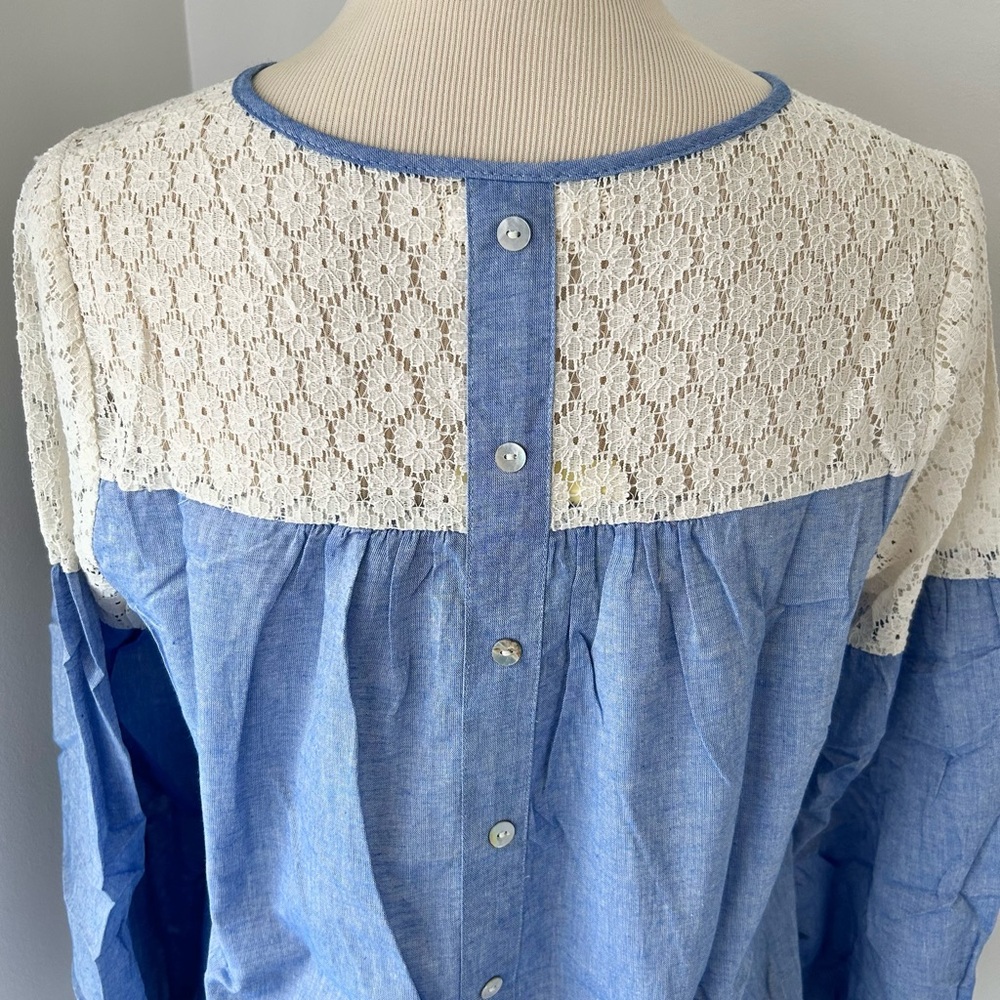 🌸NWT Women’s Handmade Chambray Lace Long Sleeve Top. Size: Large - Picture 6 of 11